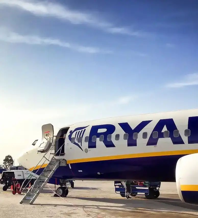 ryanair menorca barcelona invierno
