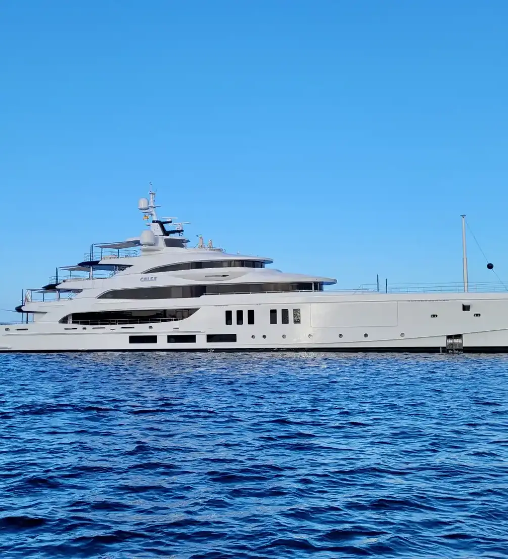 super yate calex mahon menorca