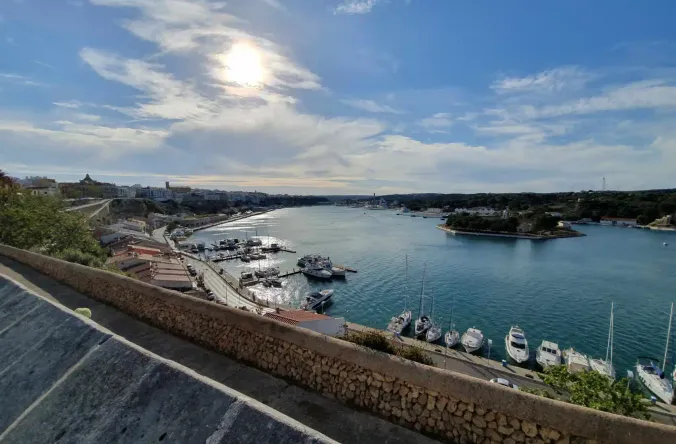 things to do in mahon