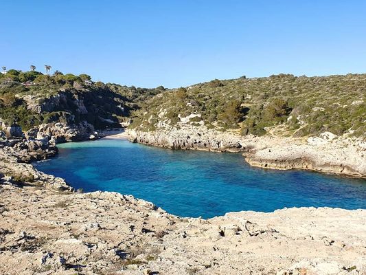 playa de binidali menorca