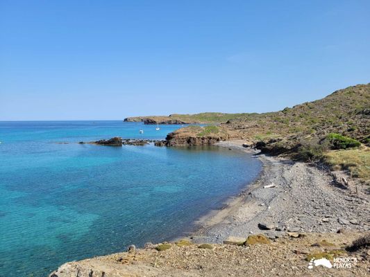 cala presili beach menorca