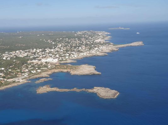 travel from barcelona to menorca