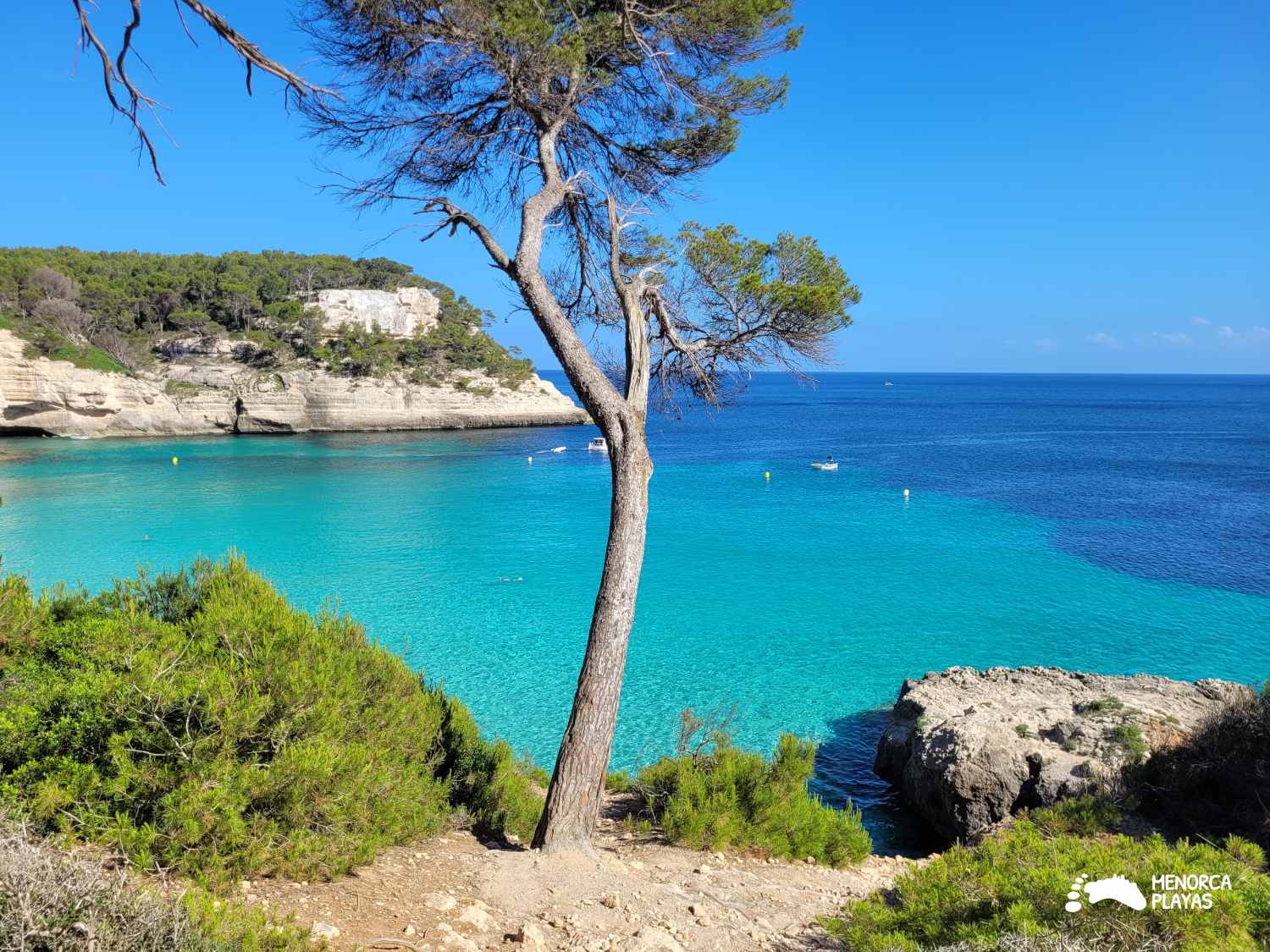 Cala Mitjana y Mitjaneta aguas azules y cristalinas